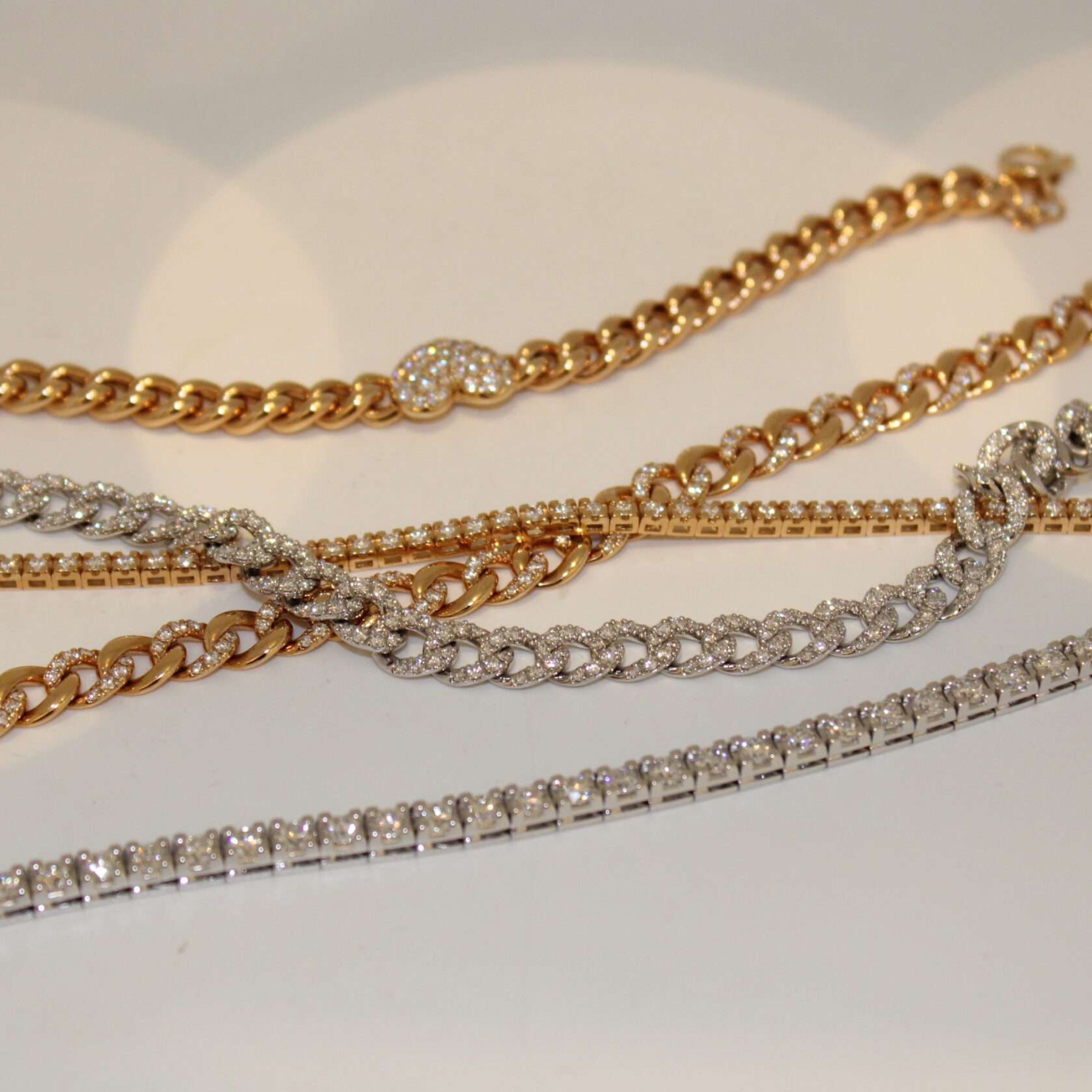 Bracciali